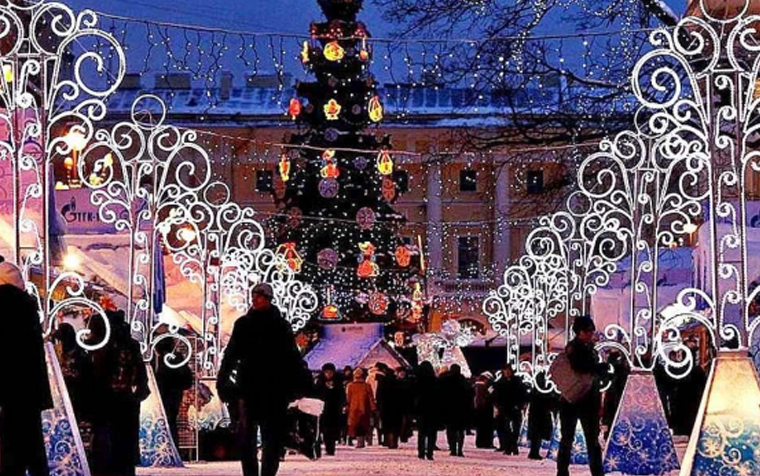 Рождественские и новогодние экскурсии по Москве